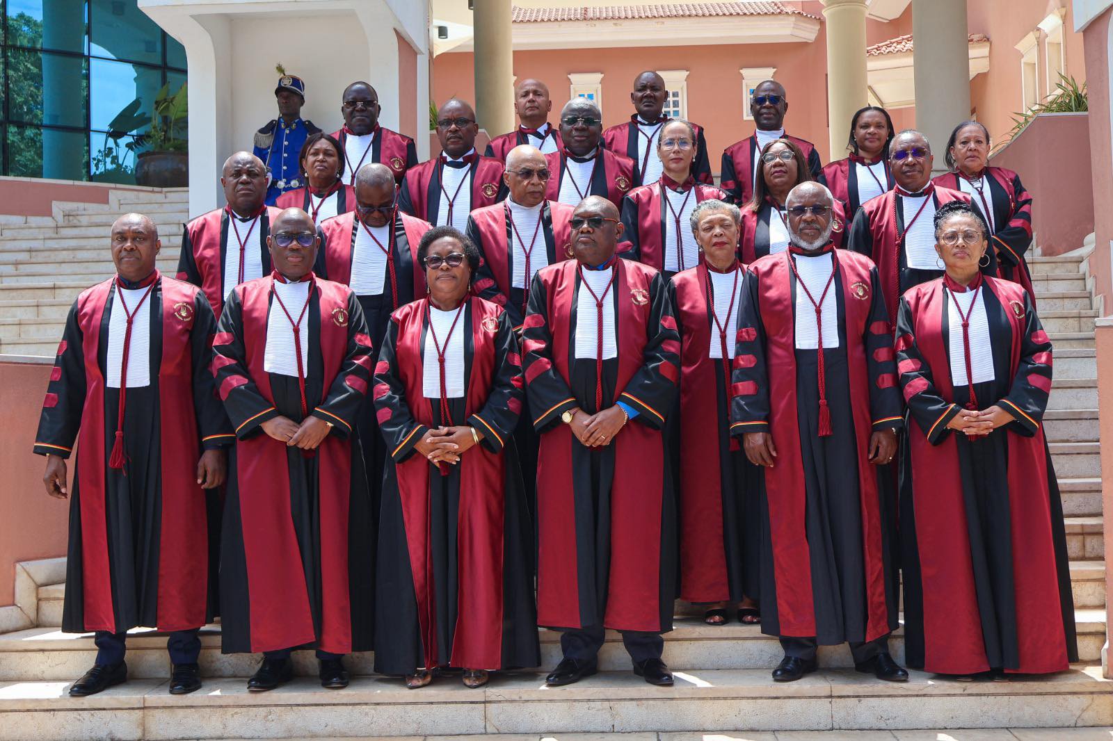 OITO NOVOS JUÍZES CONSELHEIROS DO TRIBUNAL SUPREMO JÁ EM FUNÇÕES